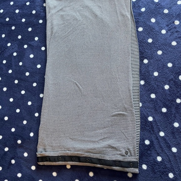 Lululemon Vinyasa Scarf - Picture 4 of 4